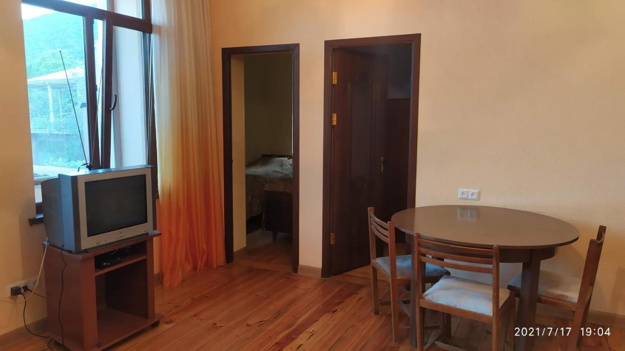 Verishen Guest House B&B 고리스 외부 사진