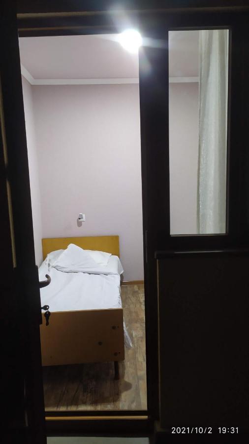 Verishen Guest House B&B 고리스 외부 사진
